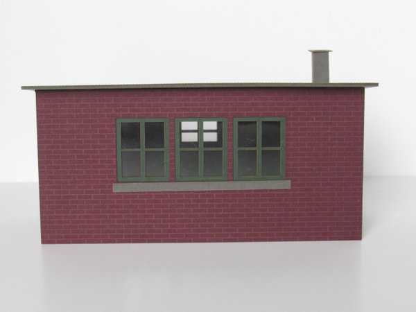 Art.-Nr. O1420: Betriebswerkhütte mit Ziegelfassade