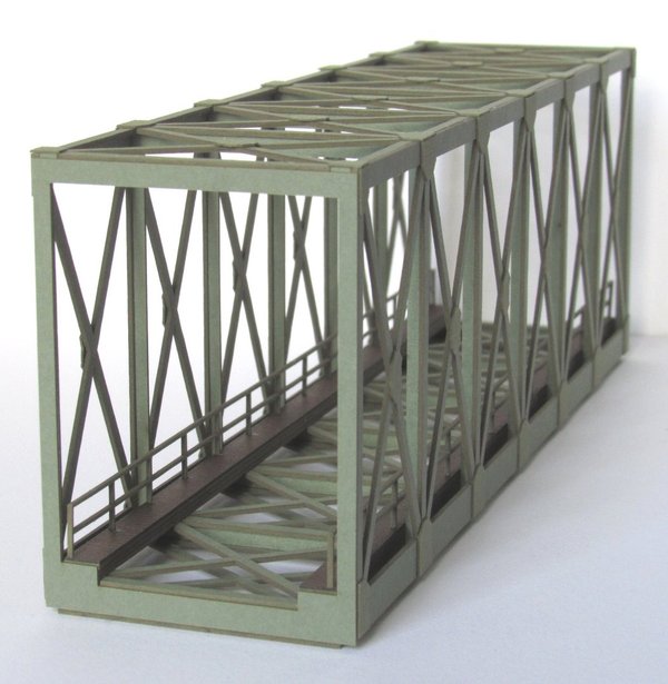 Art.-Nr. T4501: Fachwerk-Kastenbrücke 1-gleisig resedagrün